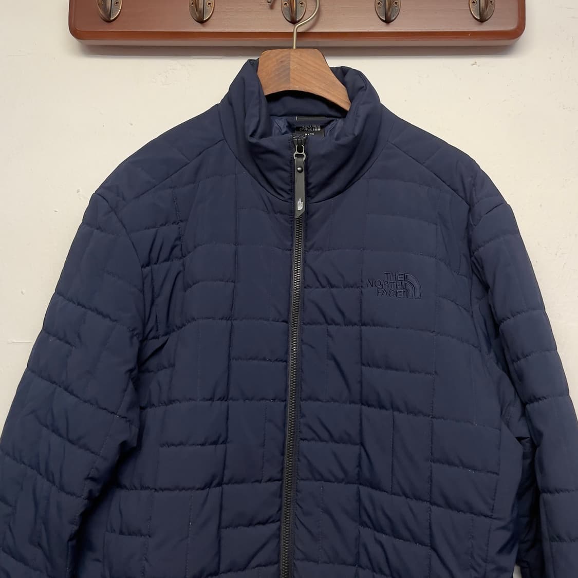 노스페이스 V-Motion 네이비 경량 패딩 자켓 상품이미지3