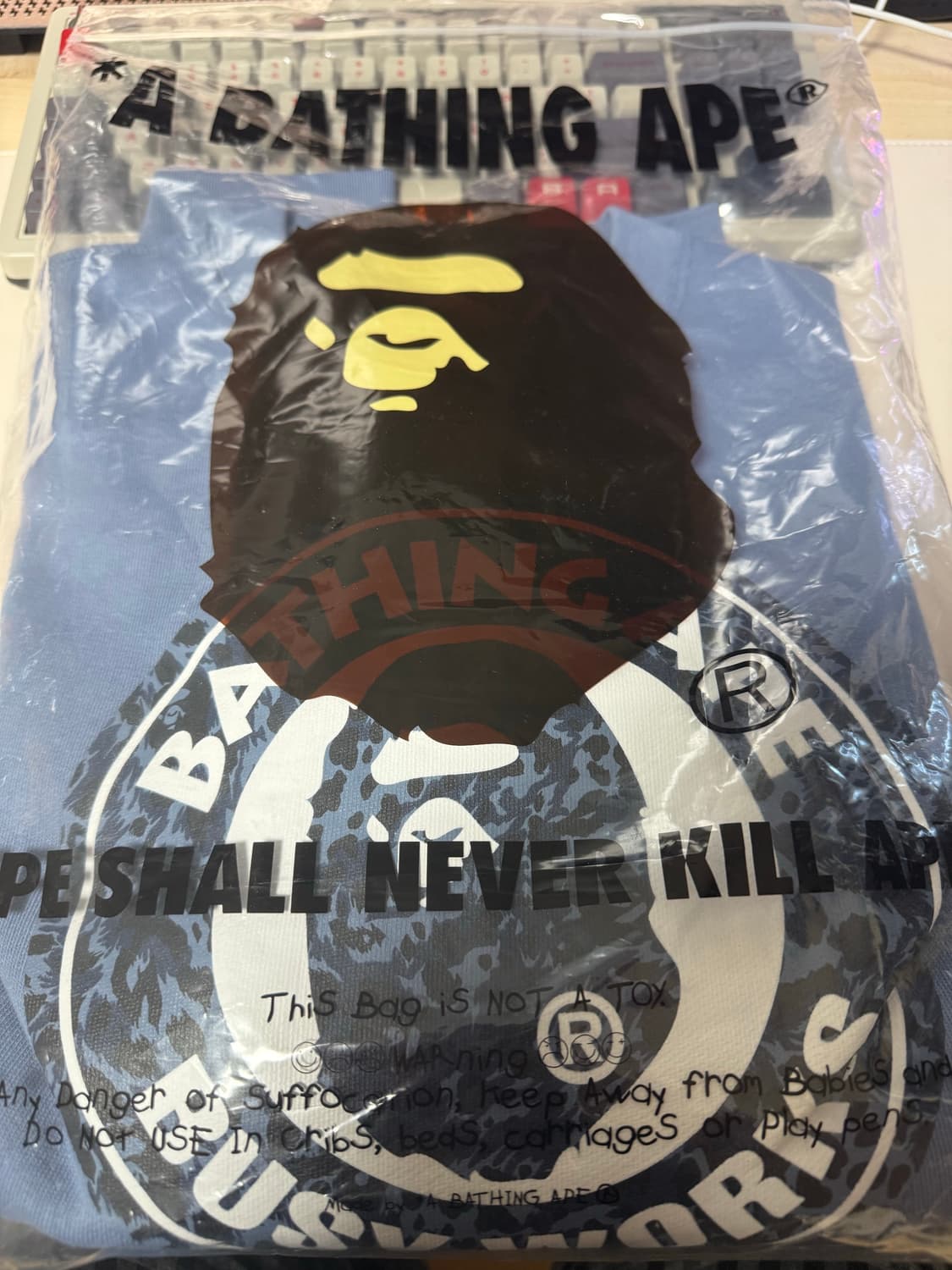 베이프 맨투맨 상품이미지2