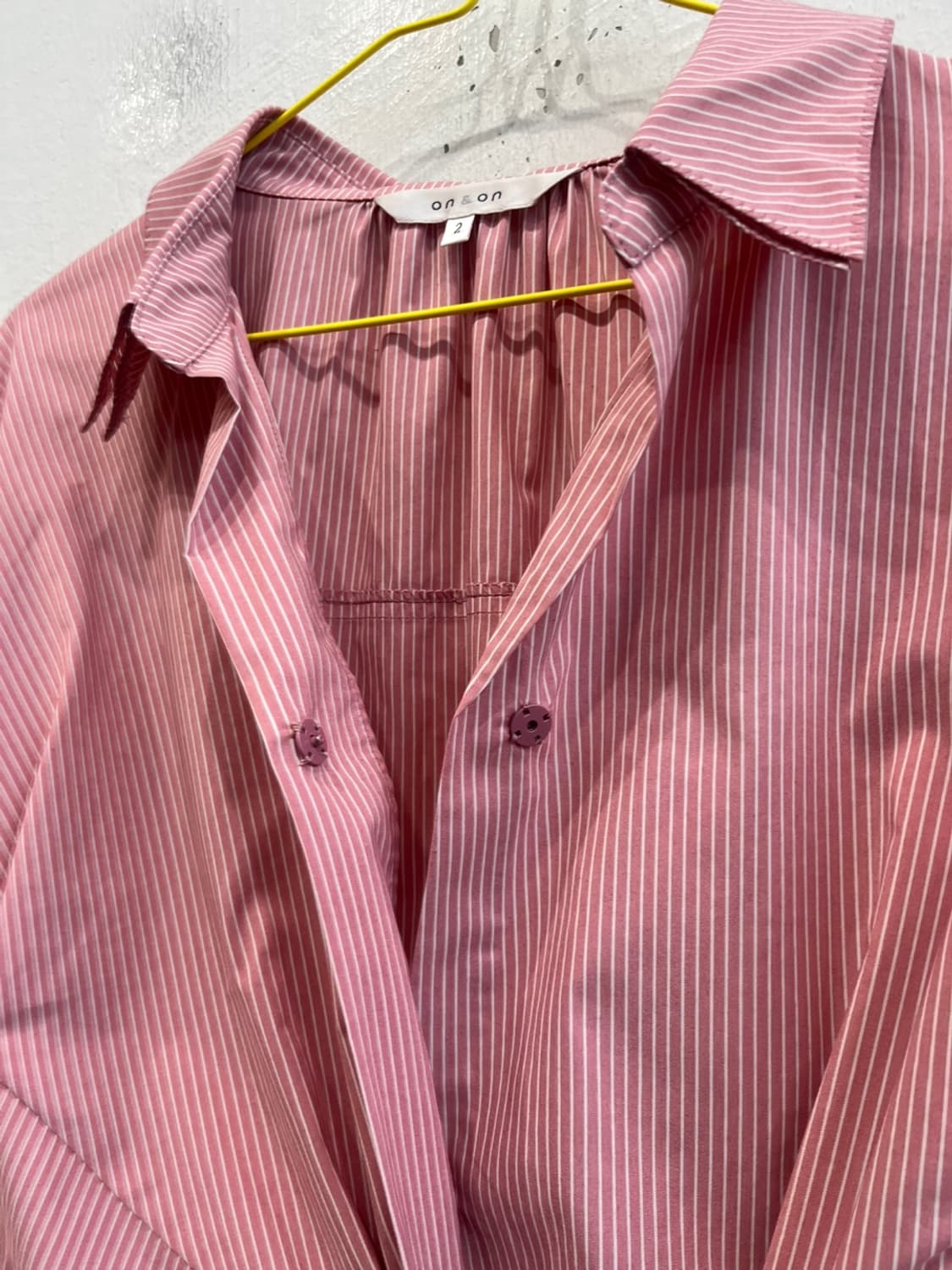 온앤온 스트라이프 꼬임 원피스 상품이미지8