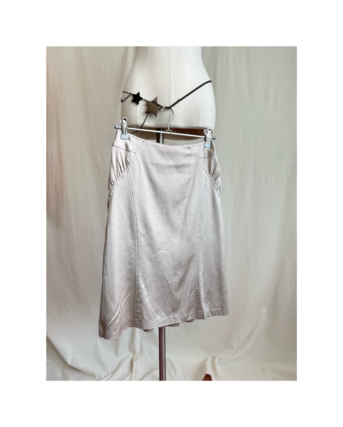 (새상품) Coup de Chance 셔링 미디 스커트 상품이미지1