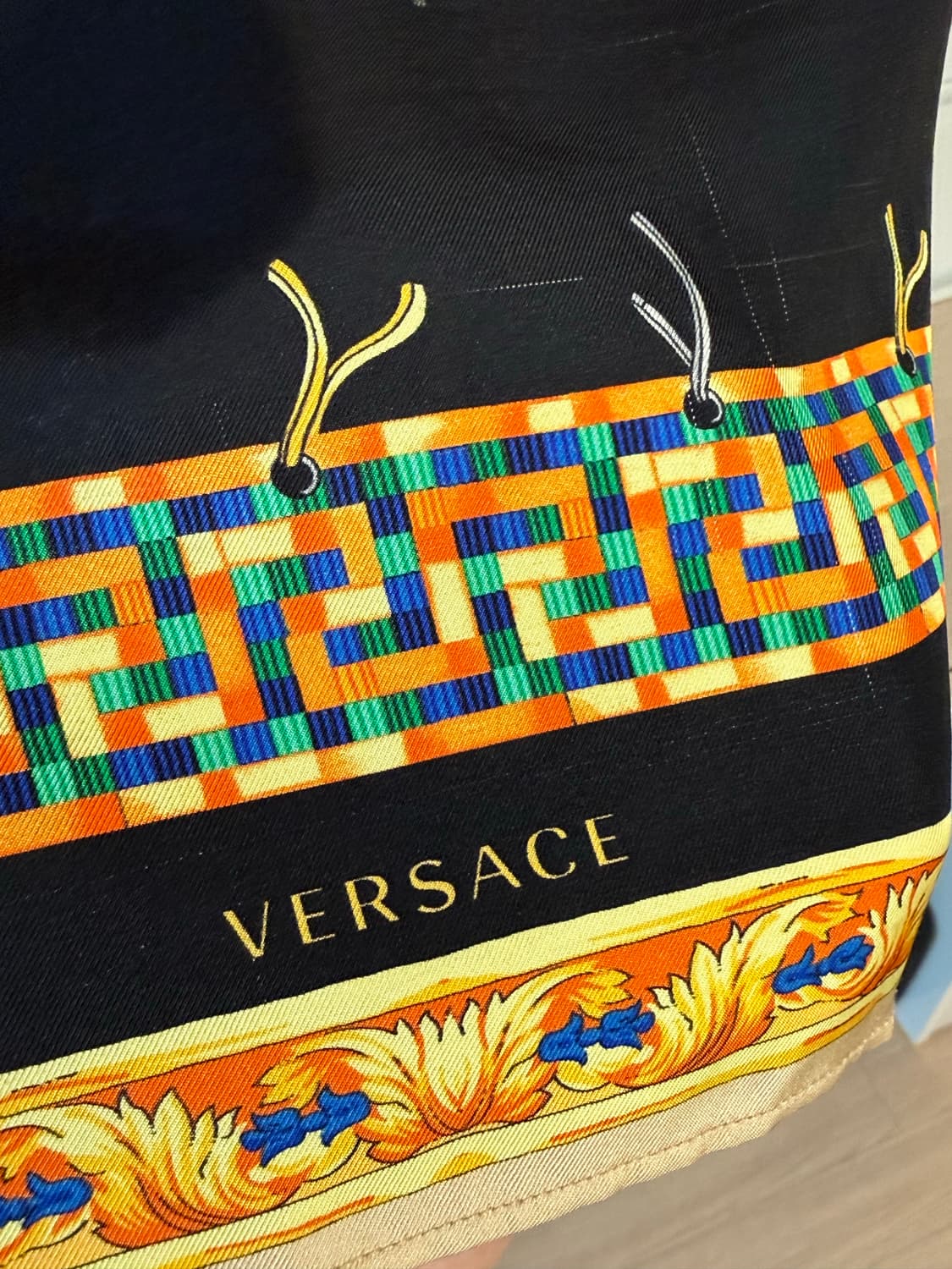 베르사체 실크셔츠 40사이즈 상품이미지4