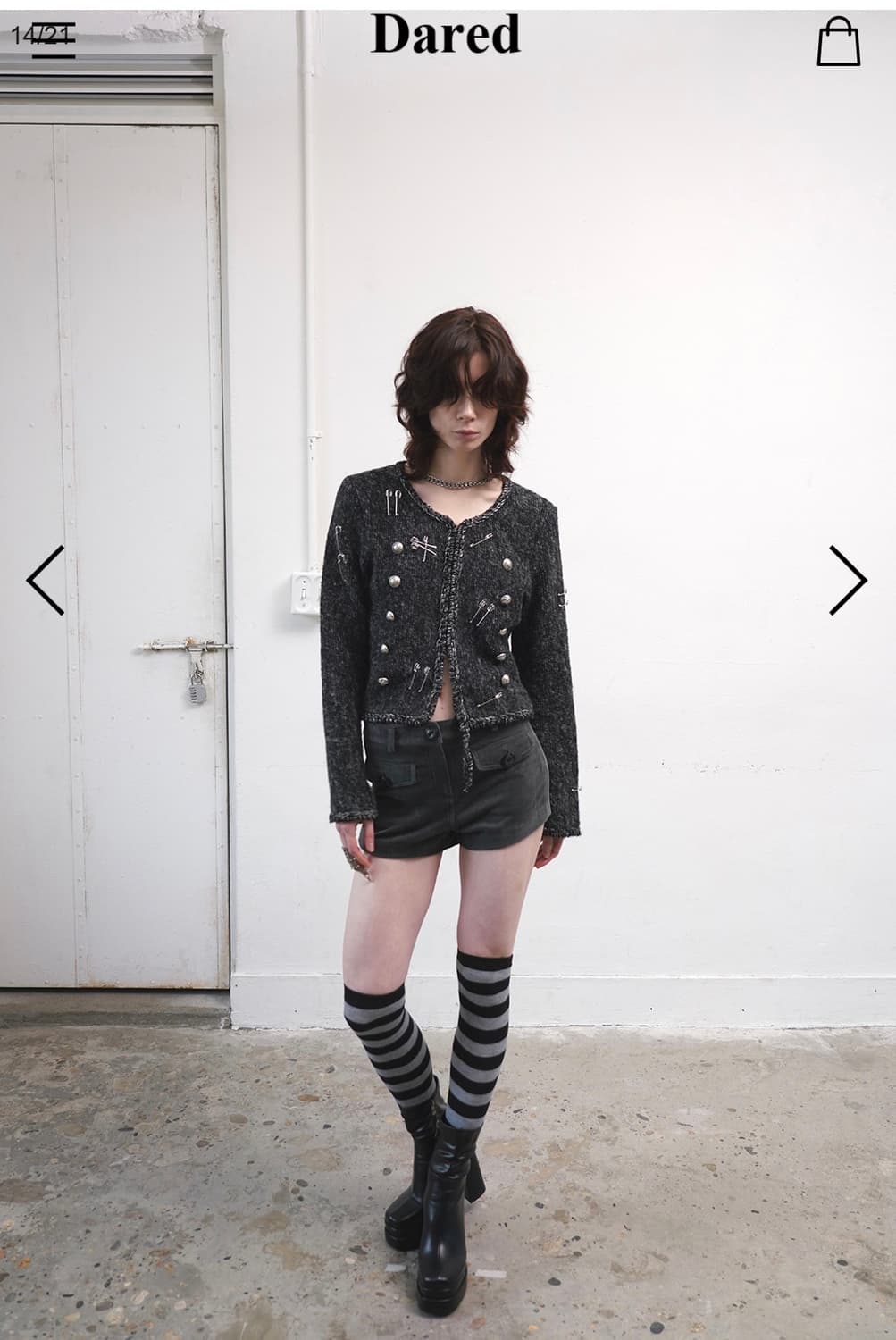 Dared) CREST DOUBLE BUTTON KNIT CARDIGAN 상품이미지2