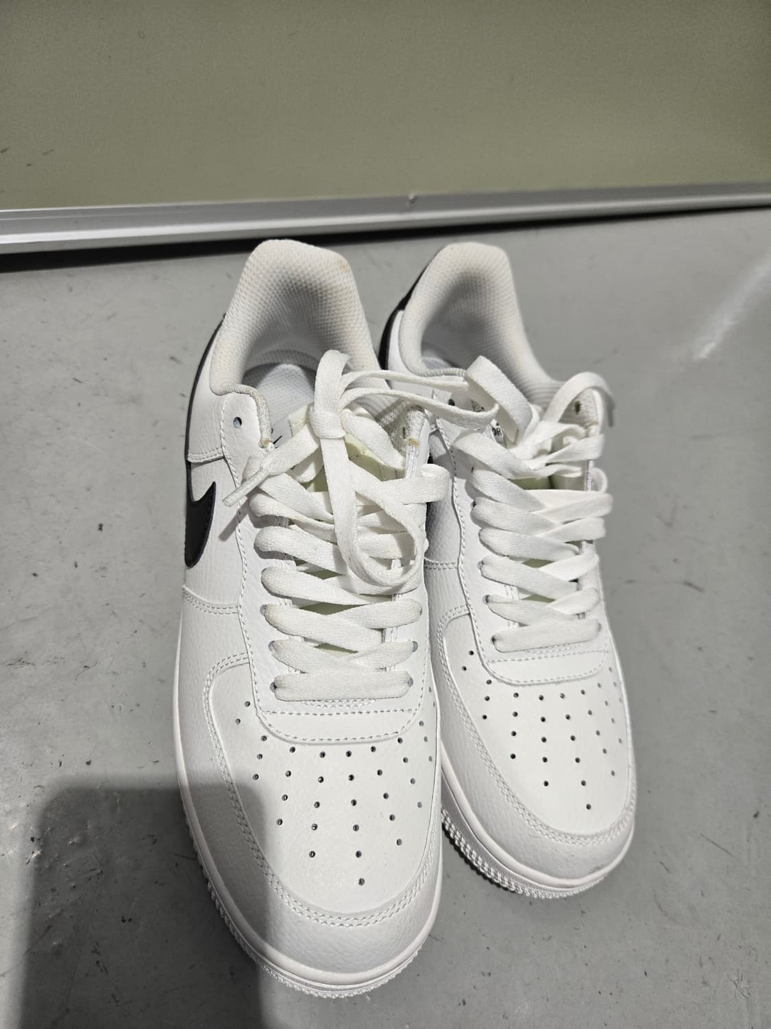 나이키 에어포스 화이트 블랙 상품이미지1