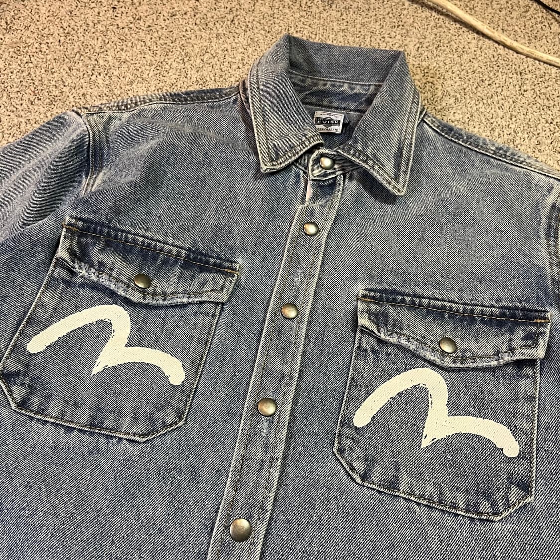 에비수 빅로고 스냅 버튼 데님 셔츠 상품이미지3