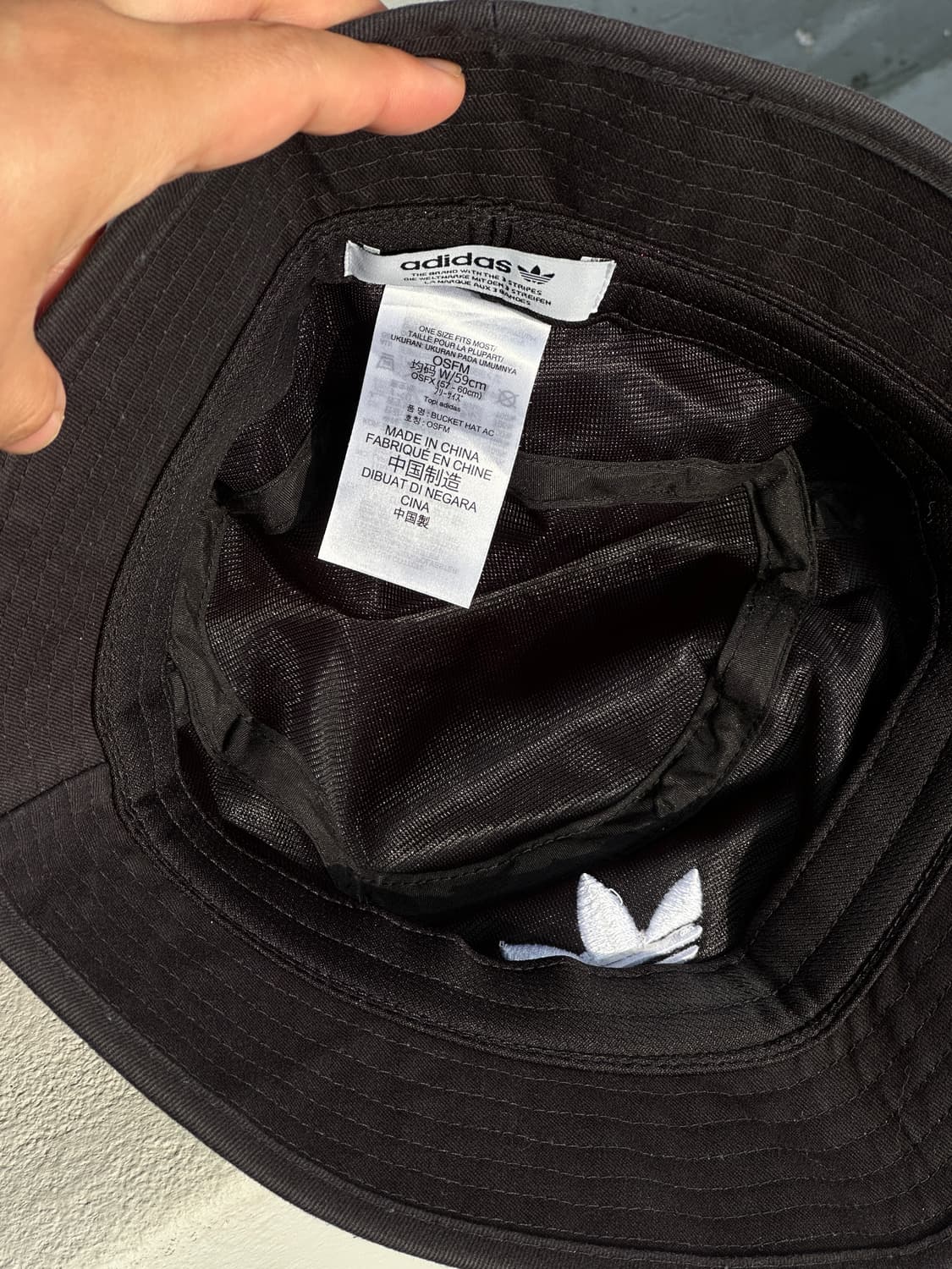 [L] 아디다스 로고 블랙 버킷햇 모자 상품이미지5