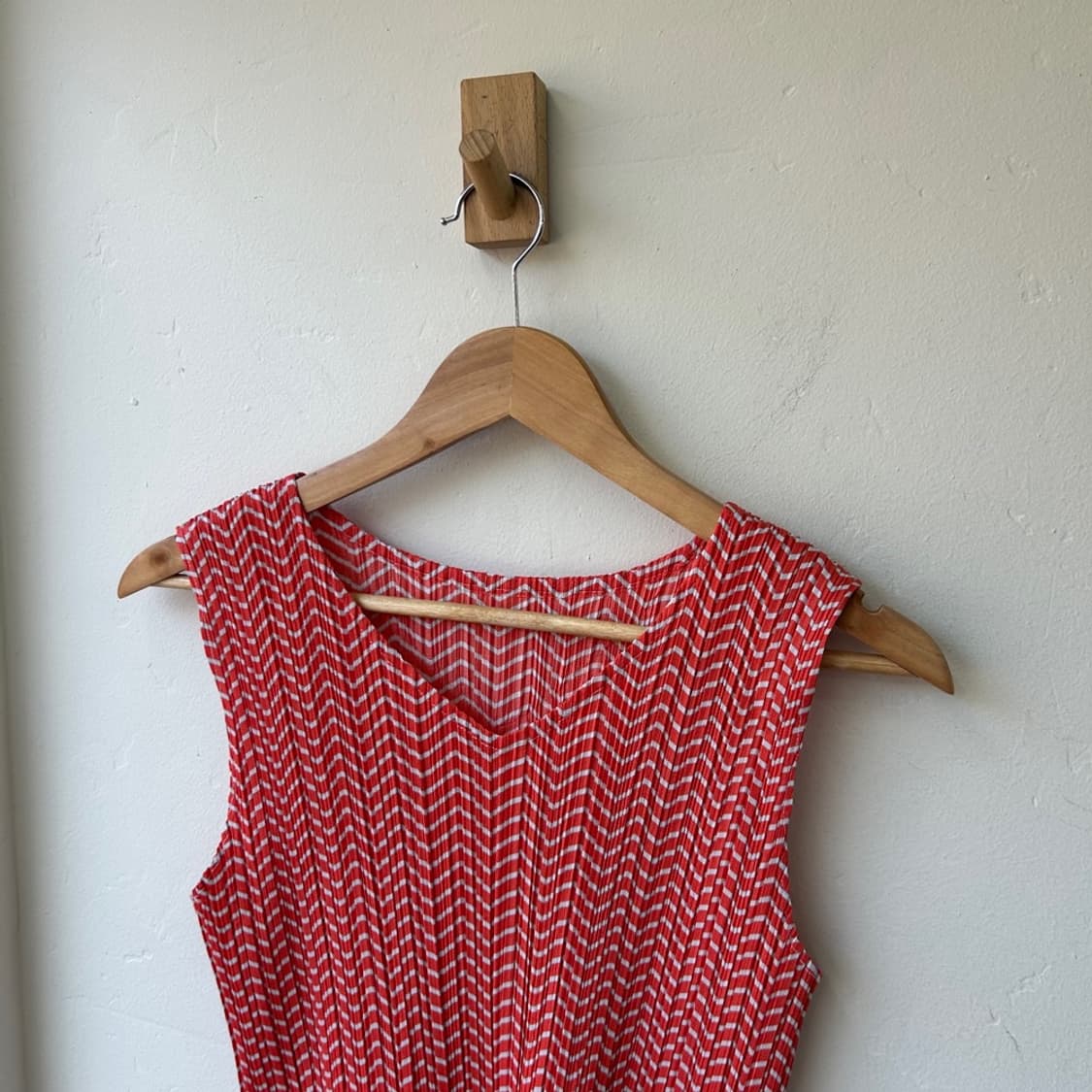 16629 - 플리츠 플리즈 슬리브리스 상품이미지1