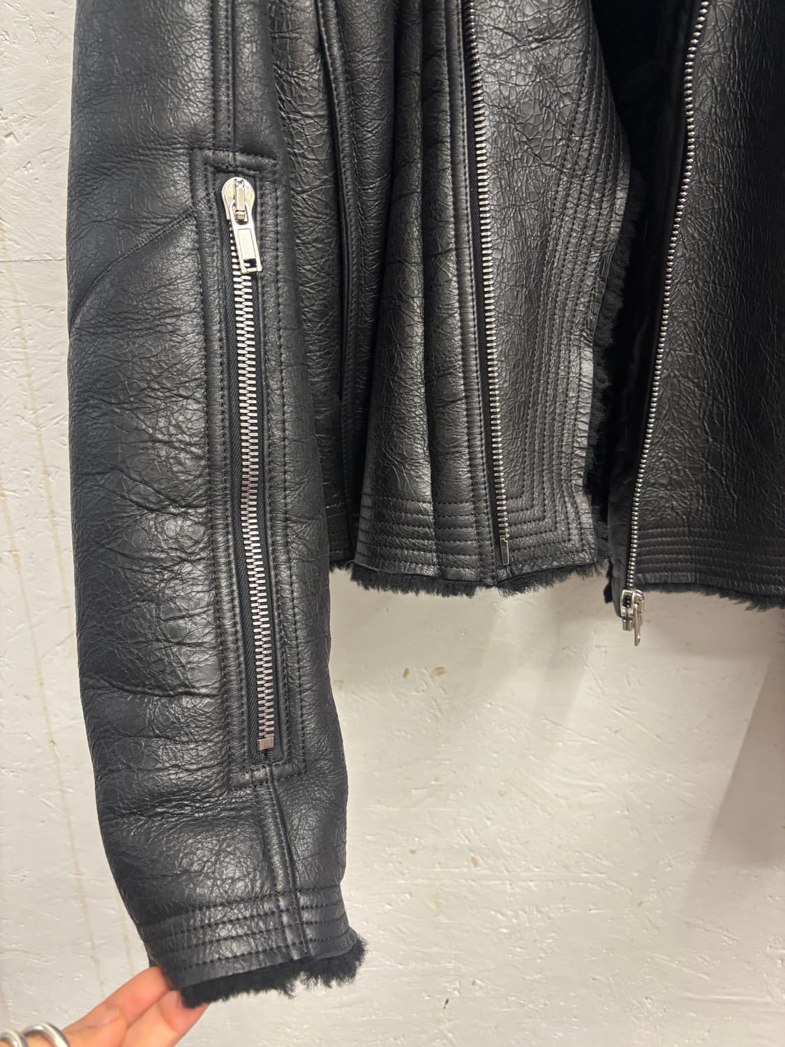 릭오웬스 블랙 무스탕 LUXOR F/W 23 상품이미지2