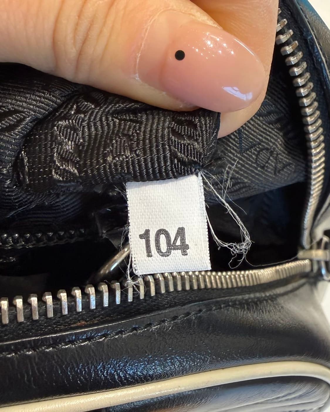 프라다 블랙 비텔로 드라이브 볼링백  상품이미지9