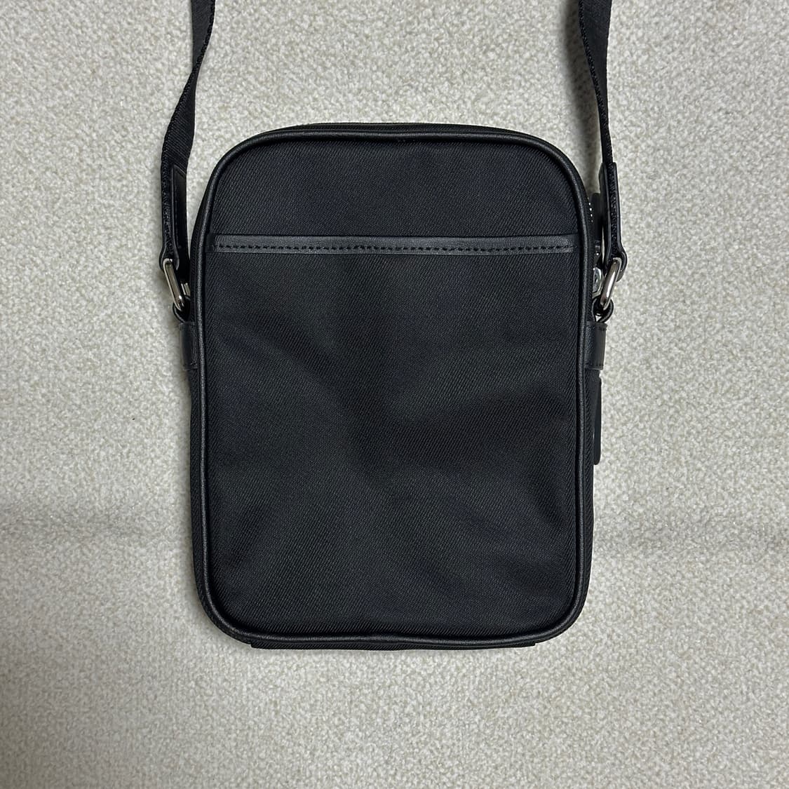 닥스 블랙 DD패턴 포켓 미니크로스백 상품이미지3
