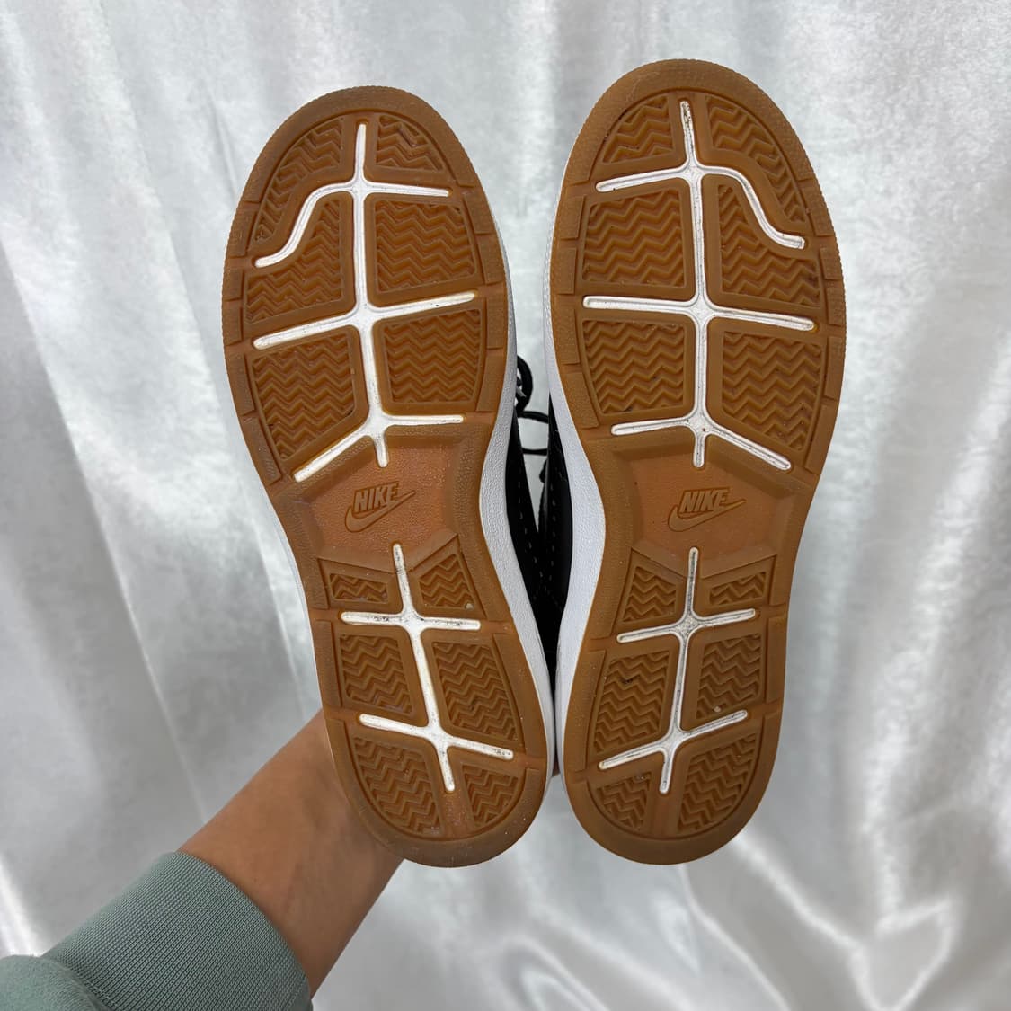 나이키 코트 클래식 울트라 레더 스니커즈 사이즈230  상품이미지10