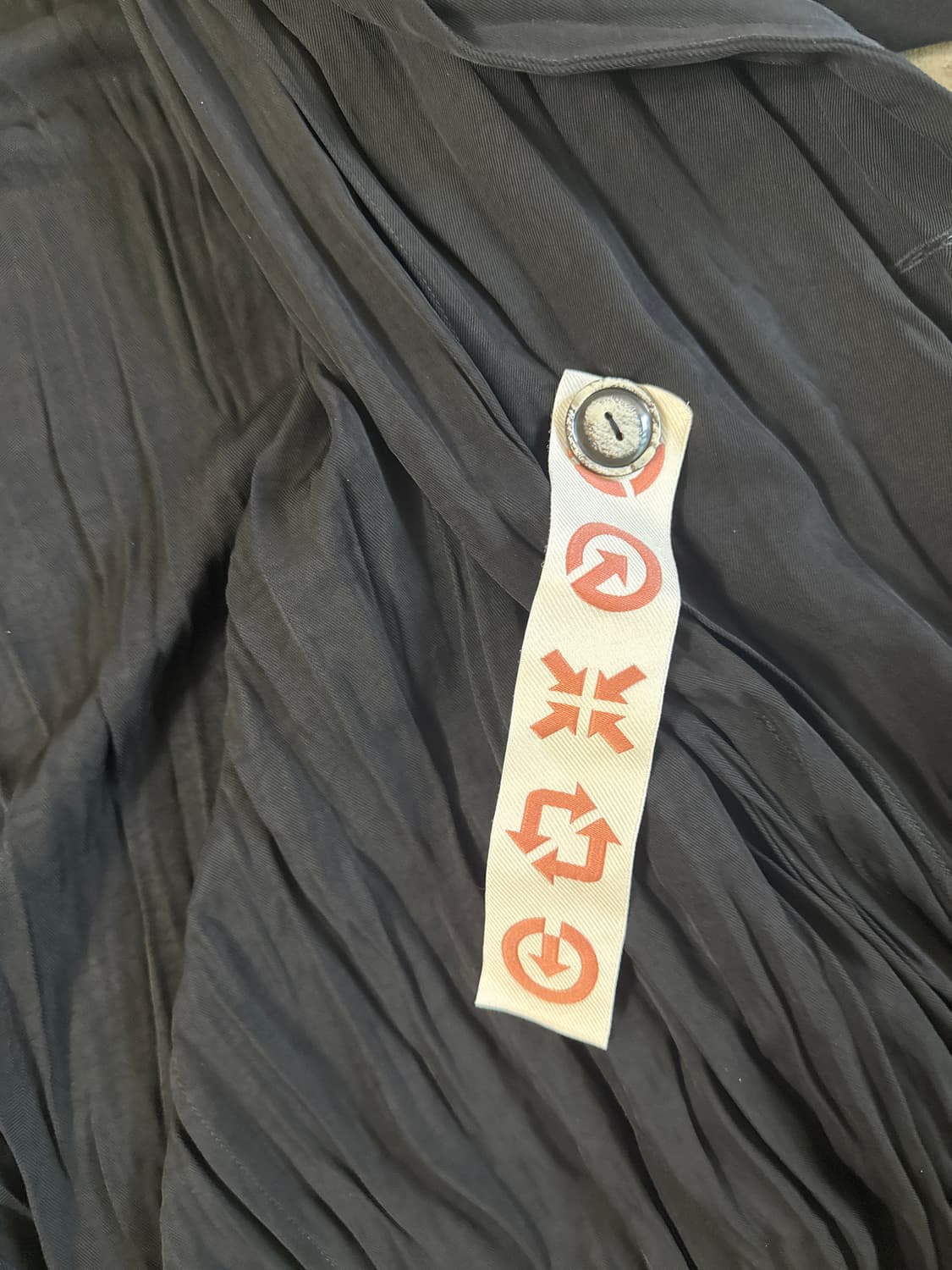 아크네 스튜디오 더블 플리츠 블레이저 자켓 상품이미지3