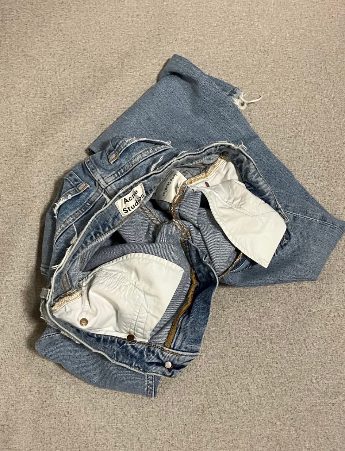 아크네 스튜디오 디스트로이드 부츠컷 데님 24 상품이미지3