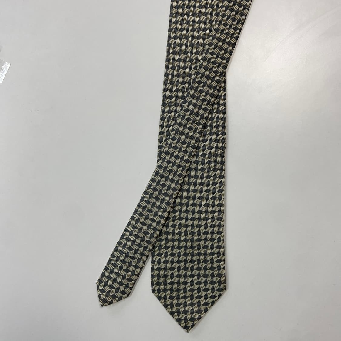 펜디 (FENDI) 정품 명품 넥타이 7.8cm 상품이미지1