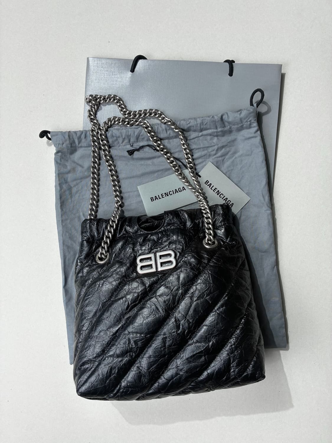 발렌시아가 크러쉬 퀼티드 스몰 토트 숄더백 블랙 상품이미지7