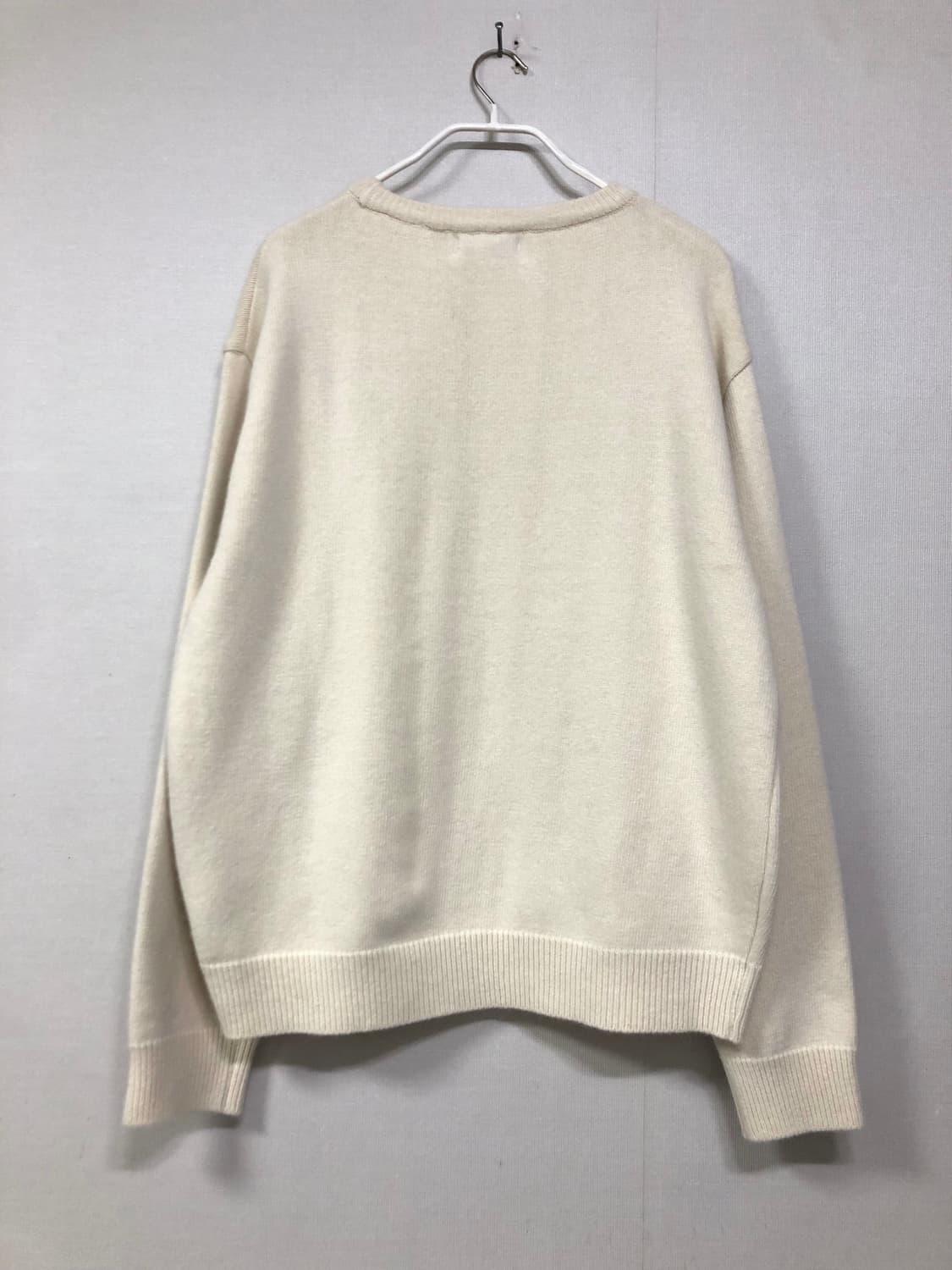 (새상품) EETST 이어스트 남녀공용 헤어리 별 스타 라운드넥 니트 L 상품이미지7