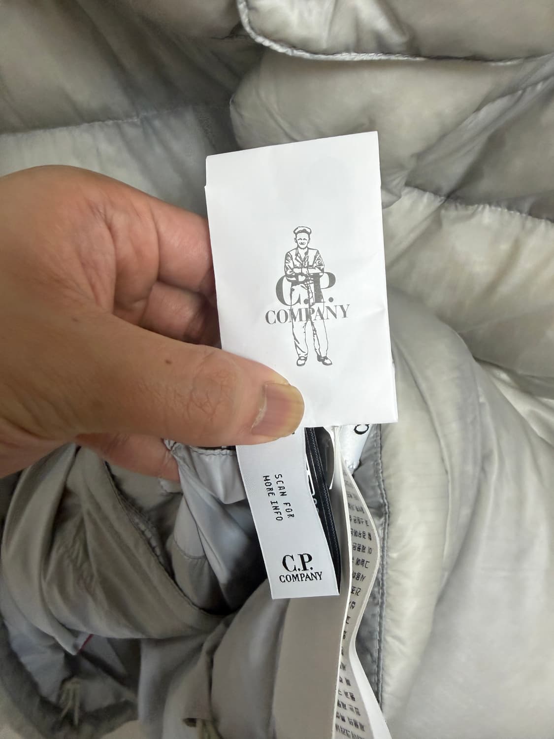 [백화점판, 새상품] CP컴퍼니 DD쉘 디디쉘 코리아익스클루시브 패딩 L 상품이미지5