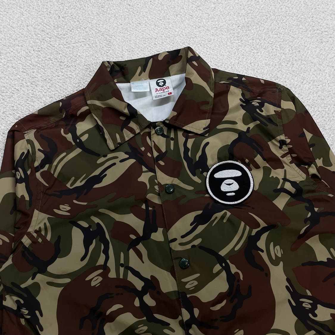 에이프 Aape x 챔피온 카모 코치 자켓 상품이미지4