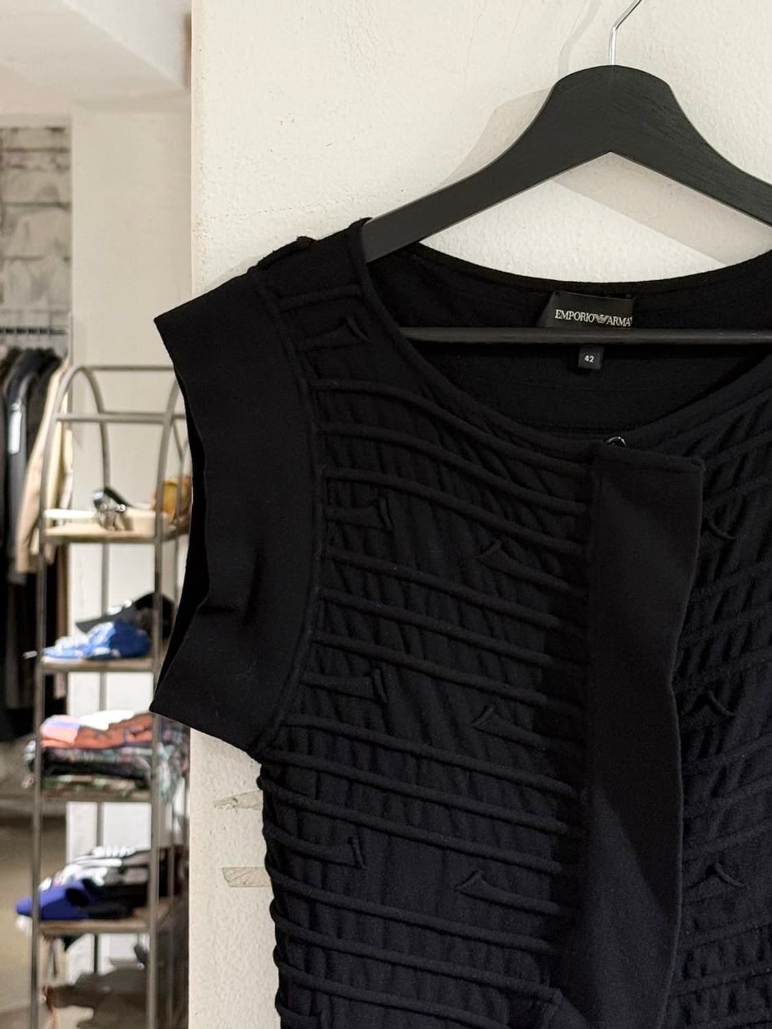 엠포리오 아르마니 블랙 텍스처 립드 베스트 상품이미지2