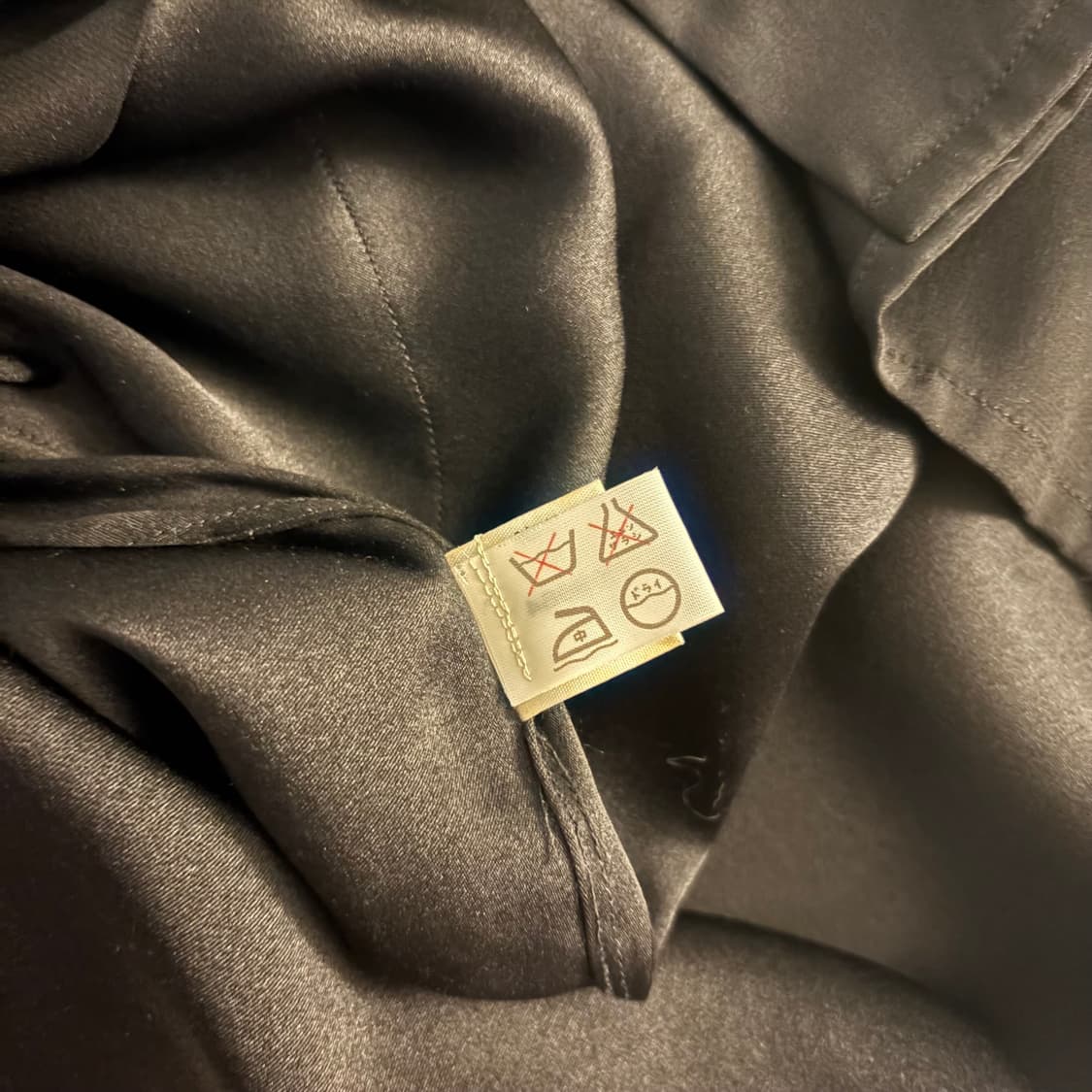 (정품) 샤넬 부티크 실크 100 타이 블랙 로고 블라우스 셔츠 상품이미지8