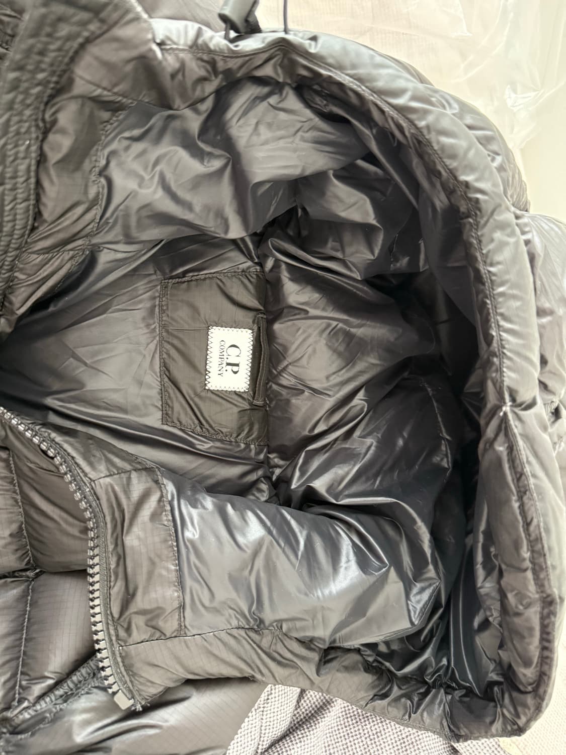 [M]CP컴퍼니 D.D. 쉘 후드 다운 자켓 블랙 - 25FW 상품이미지10