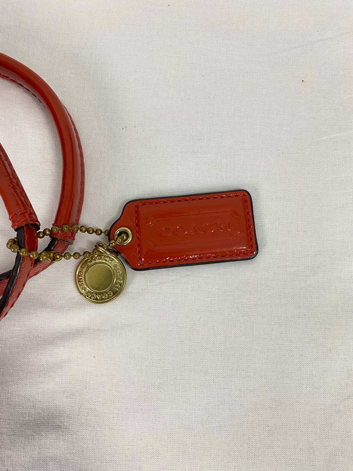 코치 페이턴트 가죽 시그니처 숄더백 토트백 상품이미지4