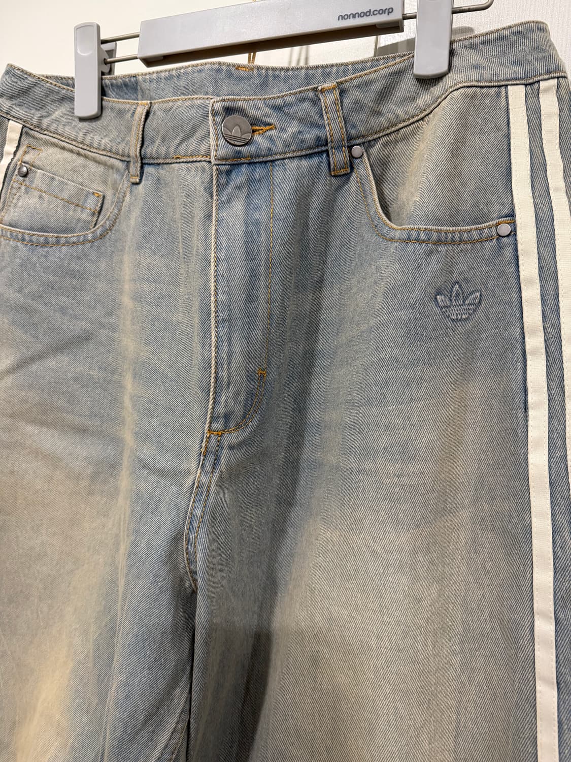 아디다스 아딜레늄 시즌 3 바나나 피티드 워시드 데님 30사이즈 상품이미지3