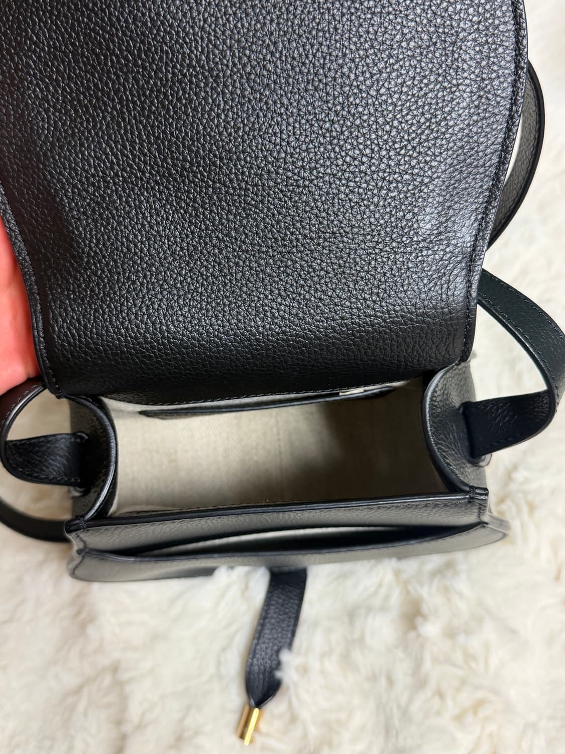 (새상품급)끌로에 마르씨 스몰 새들백 블랙 상품이미지3