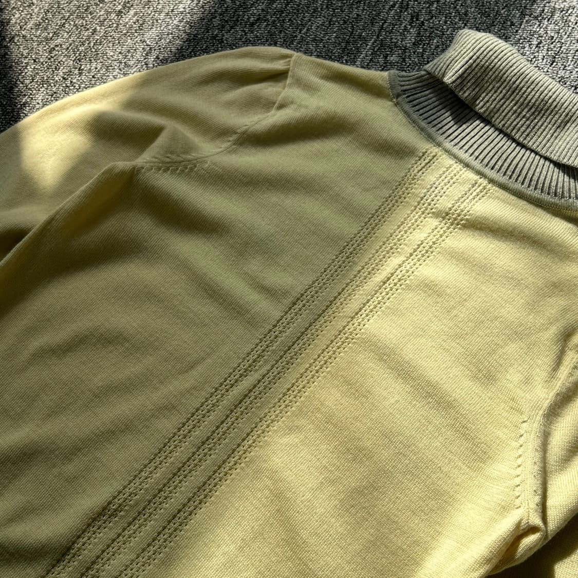 아디다스 골프 터틀넥 옐로우 니트 상품이미지3