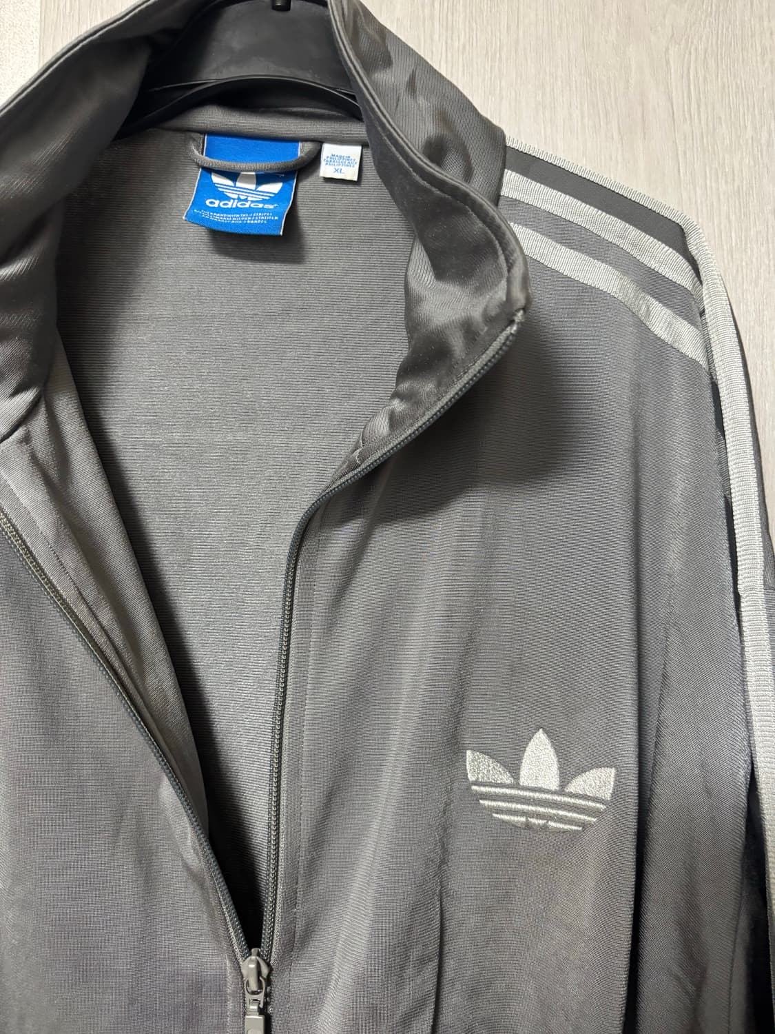 아디다스 우주매물 파이어버드 실버 그레이 트랙탑 져지 상품이미지2