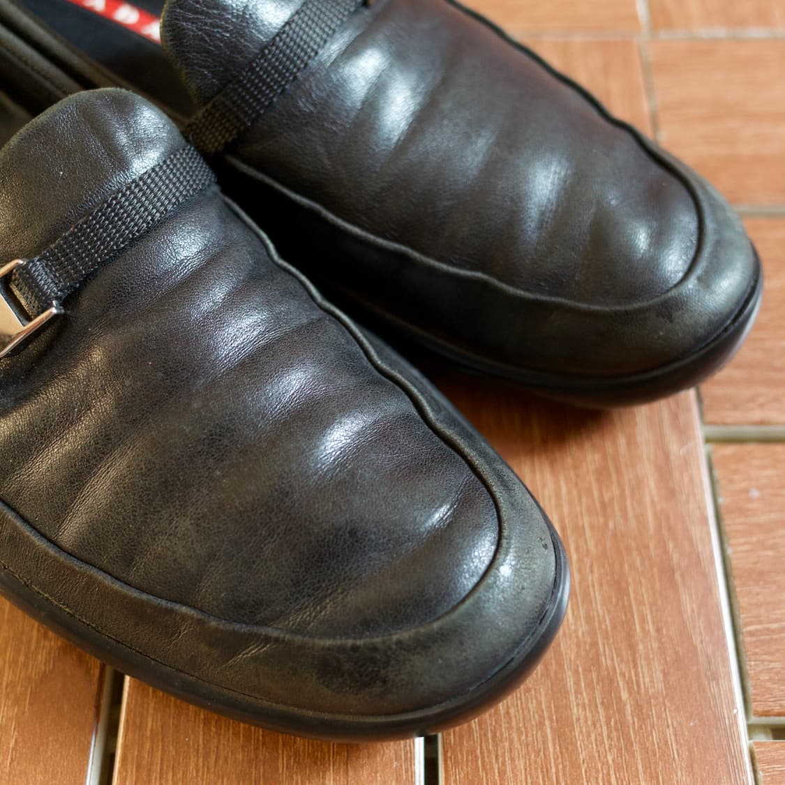 Prada sports buckle strap loafers 상품이미지4