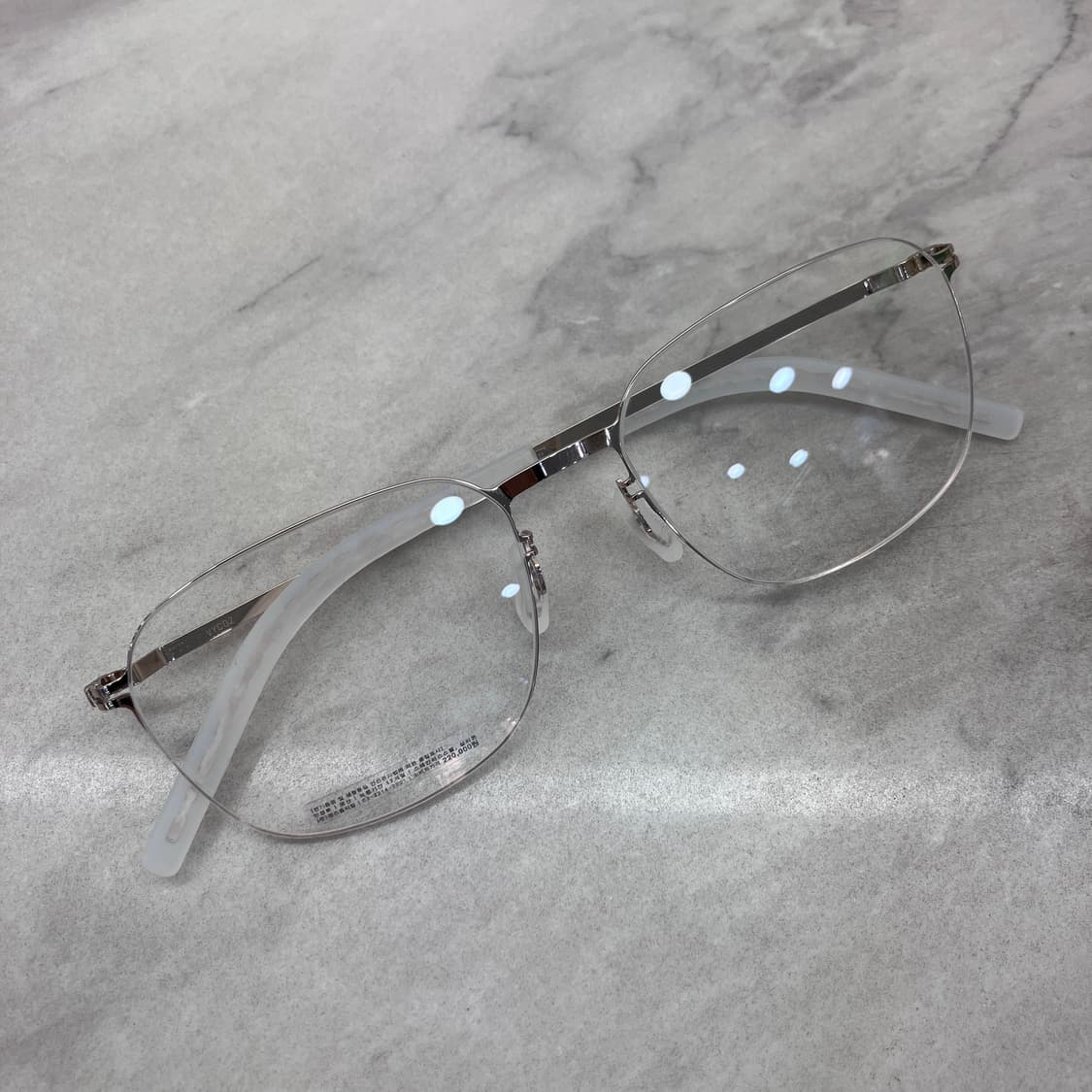 B96 바이코즈 VYCOZ 스노우 골드 스퀘어 역산각 메탈테 안경 상품이미지1