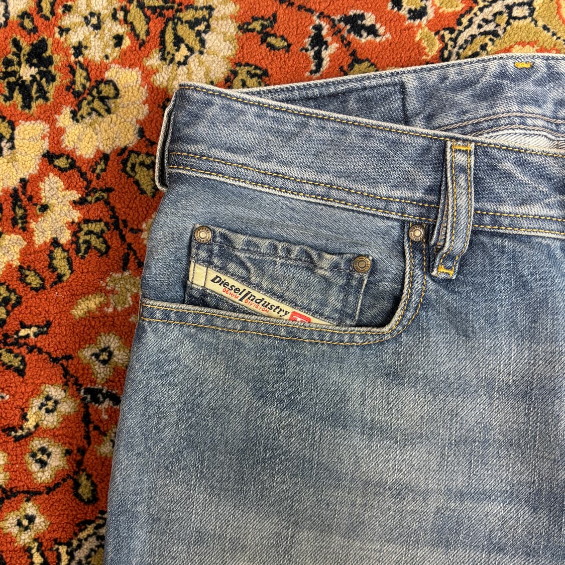 [29] 디젤 자티니 부츠컷 플레어진 데님 팬츠 상품이미지3