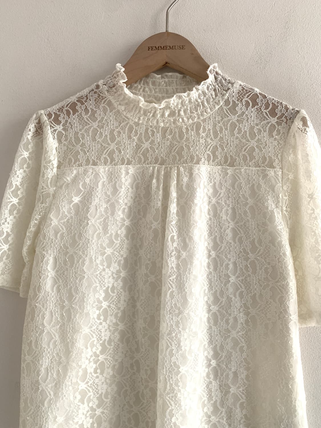 Lace Neck Short Sleeve Blouse T 상품이미지3