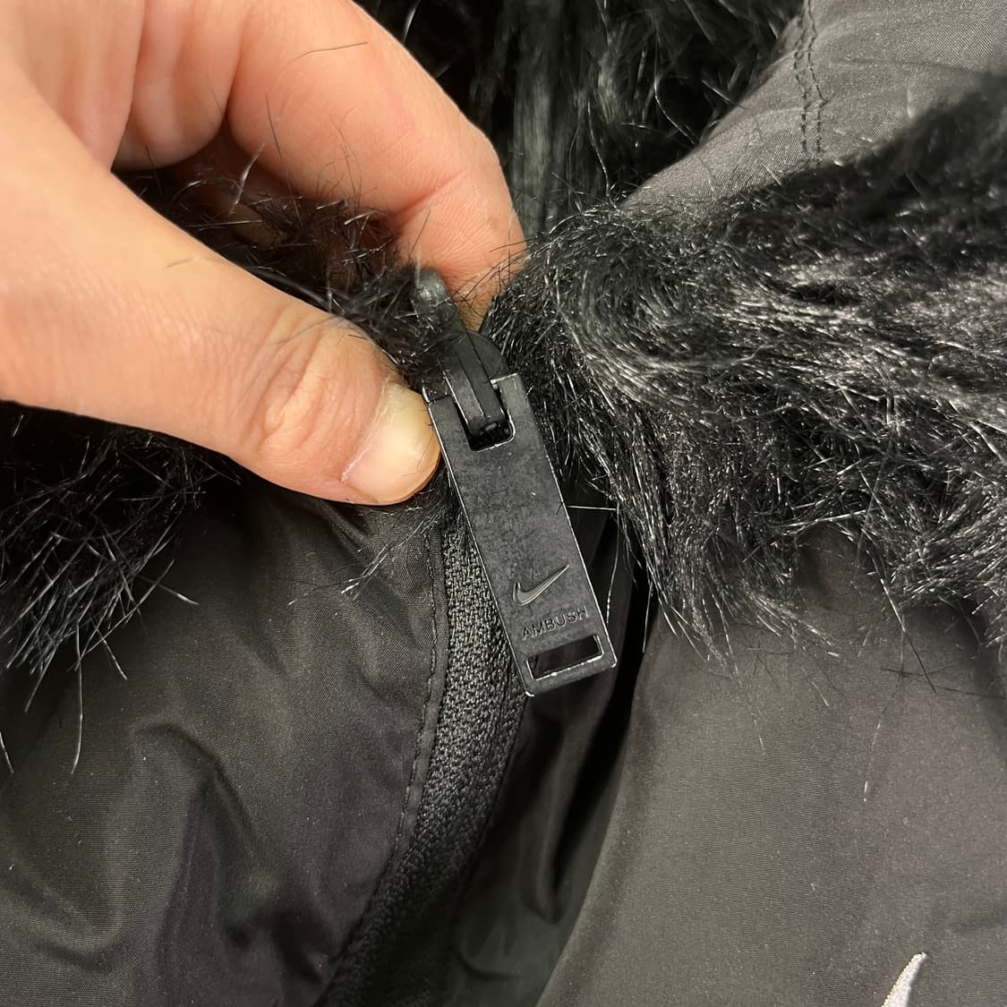 100 나이키 x 앰부쉬 리버시블 포우퍼 코트 블랙 상품이미지6