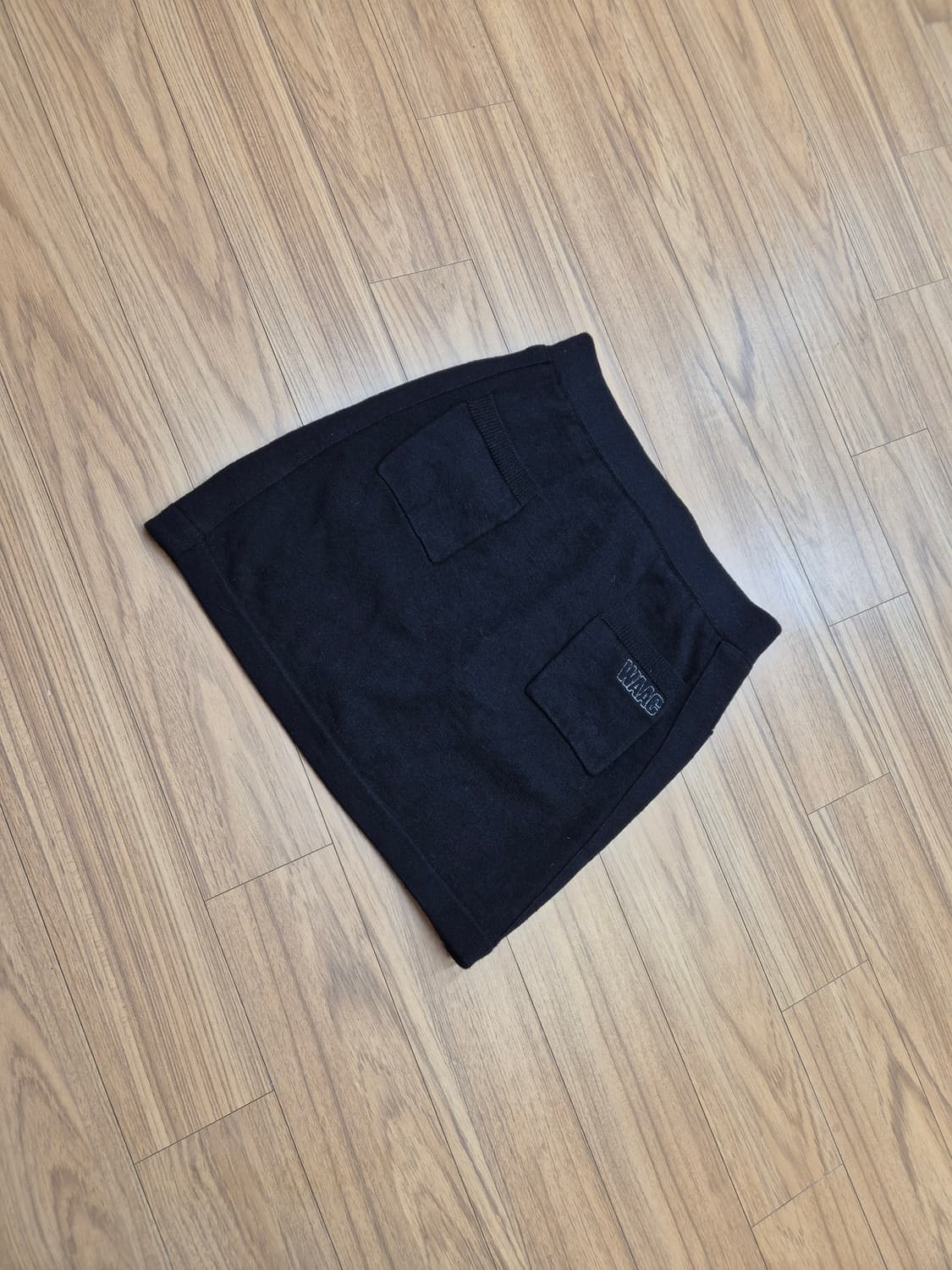 WAC 브랜드 블랙 카고 미니 스커트입니다. 겉감은 모 100% 재질로, 상품이미지2