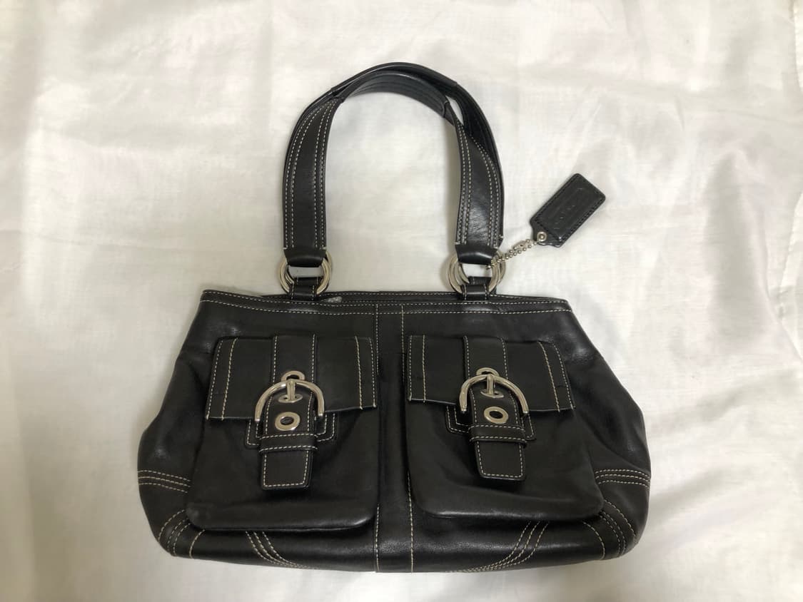 Coach black soho pocket shoulder bag 상품이미지3
