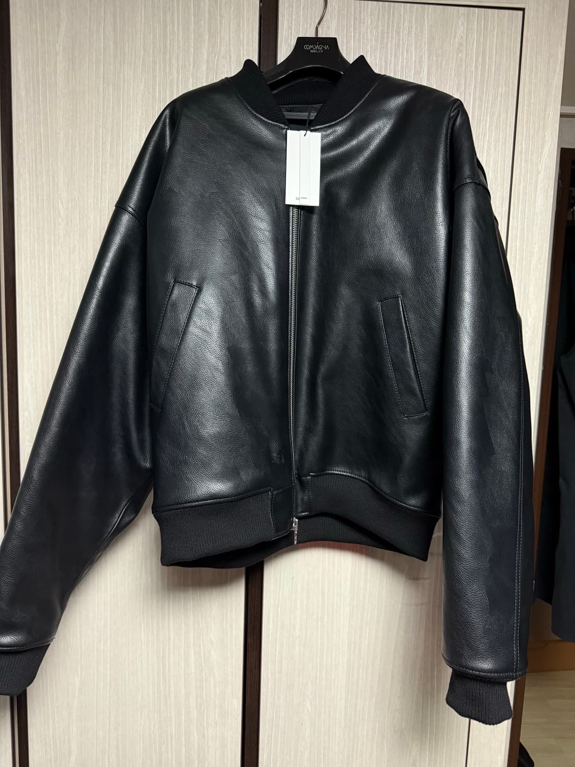 [L, 실착 115정도] 덤브스트럭 가죽 봄버 재킷 상품이미지2