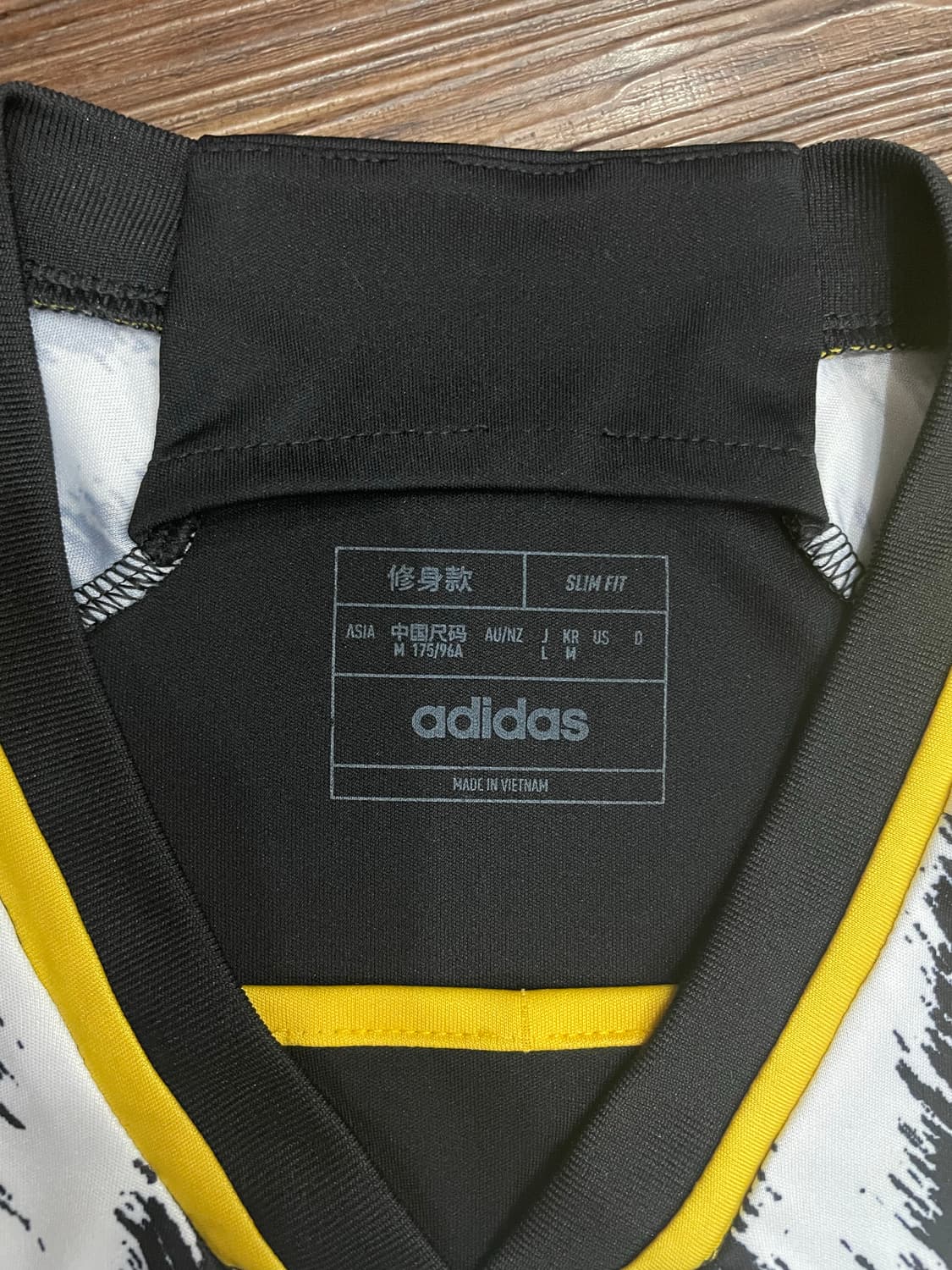 23-24 아디다스 유벤투스 홈 유니폼 상품이미지5