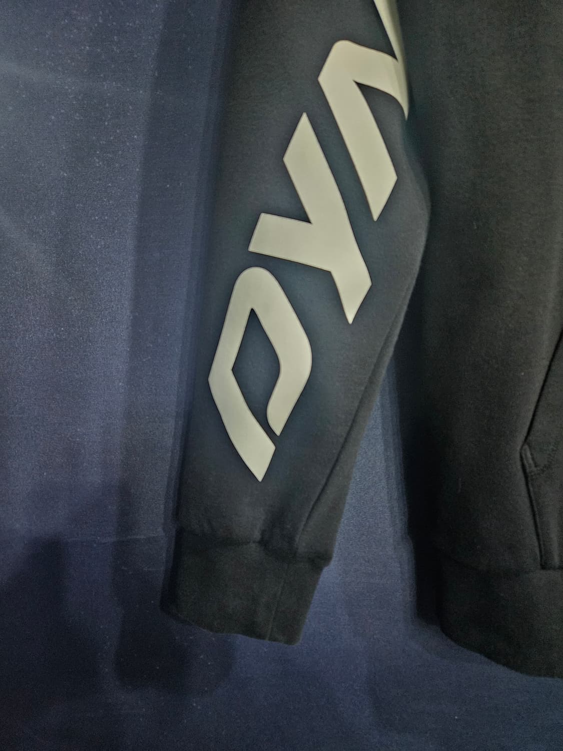 다이나핏 프린팅 블랙 남성 세미오버핏 95 포켓 후드티  상품이미지5