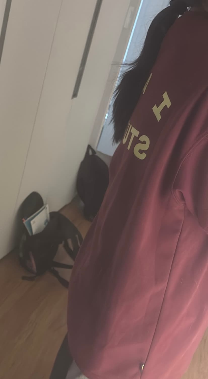 아이앱 버건디 더현대 롱슬리브 상품이미지3