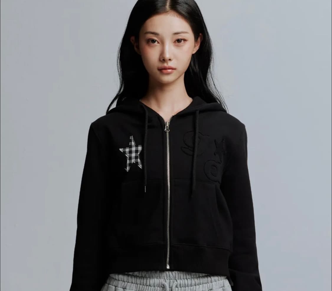 (새상품) 가터갤러리 스타 패치 크롭 후드집업 블랙 상품이미지1