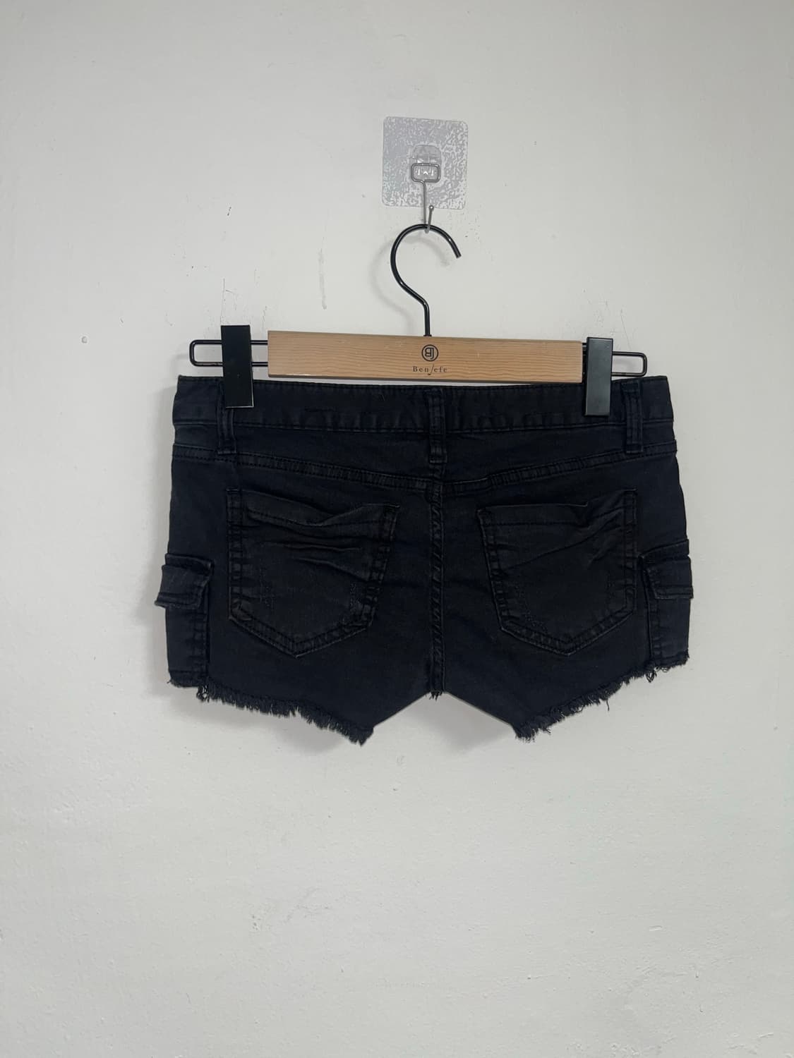 Y2K 데미지 블랙 카고 숏팬츠 상품이미지3