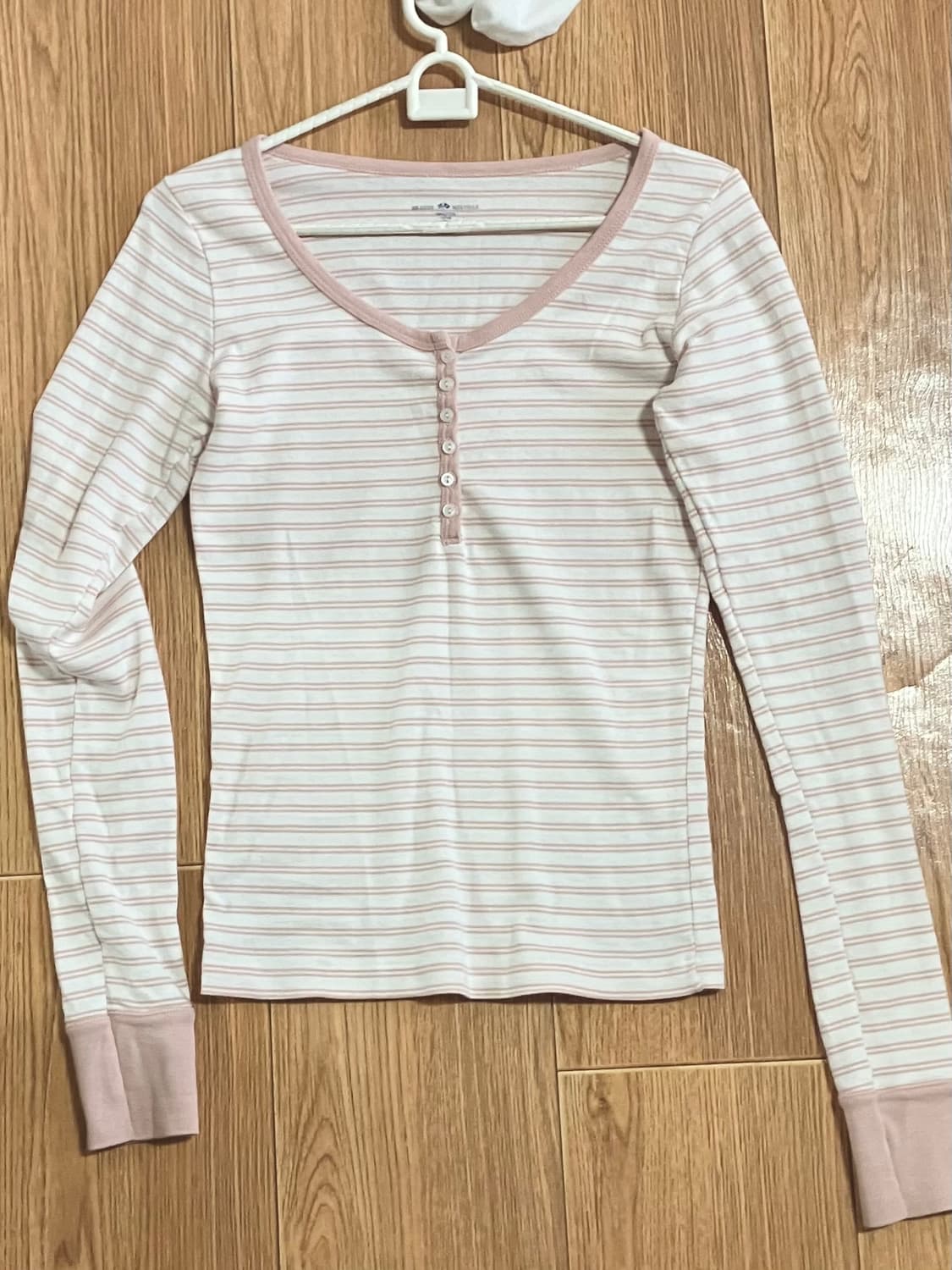 브랜디멜빌 스트라이프 젤리탑 헨리넥롱슬리브핑크아이보리딸기우유 상품이미지1