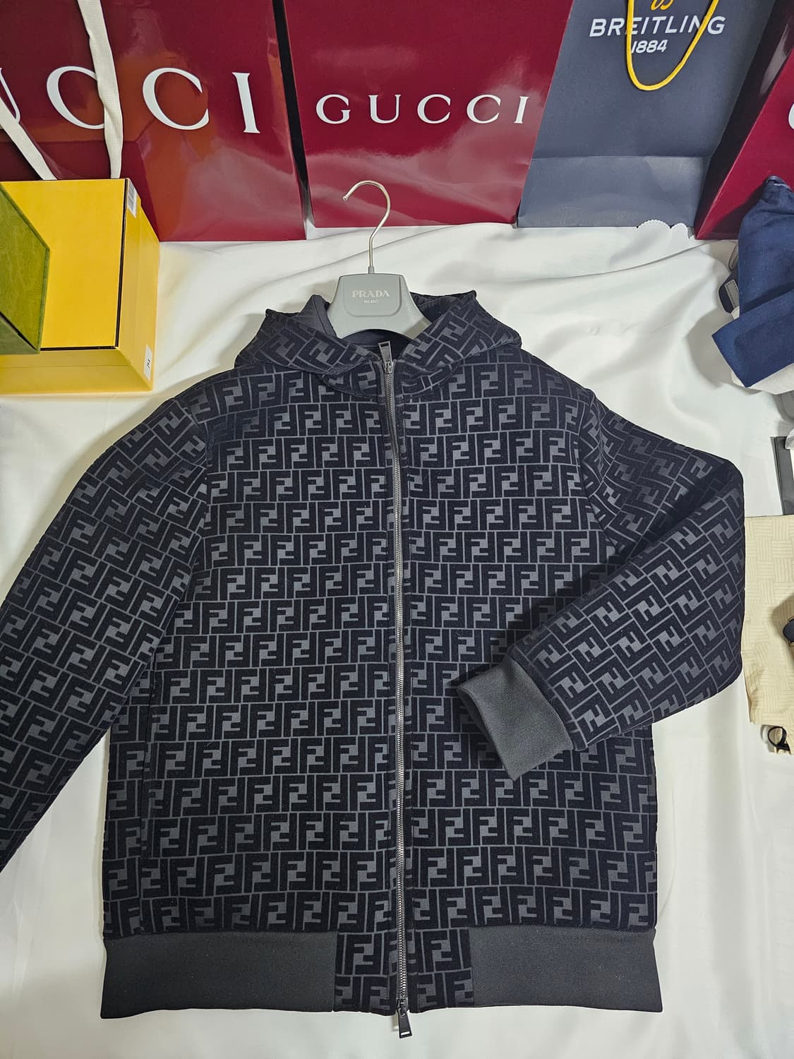 펜디 벨벳후드자켓 상품이미지1