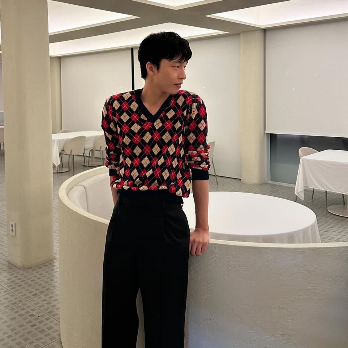 프라다 2024ss 아가일 니트 52사이즈  라프시몬스 미우미우 더로우 상품이미지1