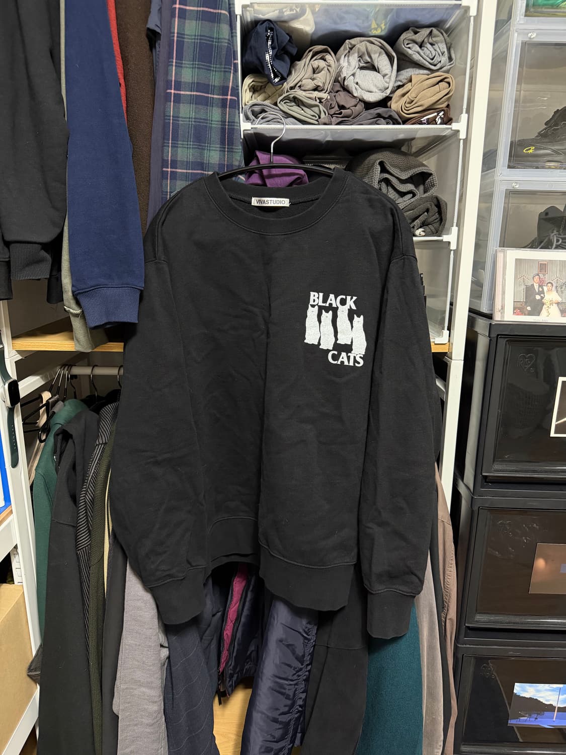 비바스튜디오 맨투맨 블랙 빈티지 상품이미지1