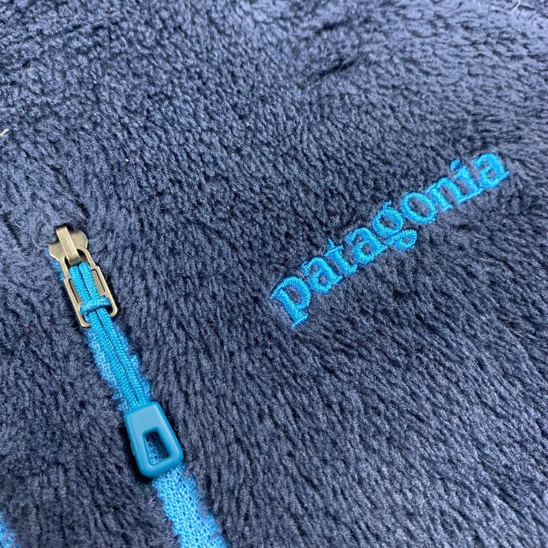 파타고니아 R2 폴라텍 플리스 자켓 네이비 상품이미지3