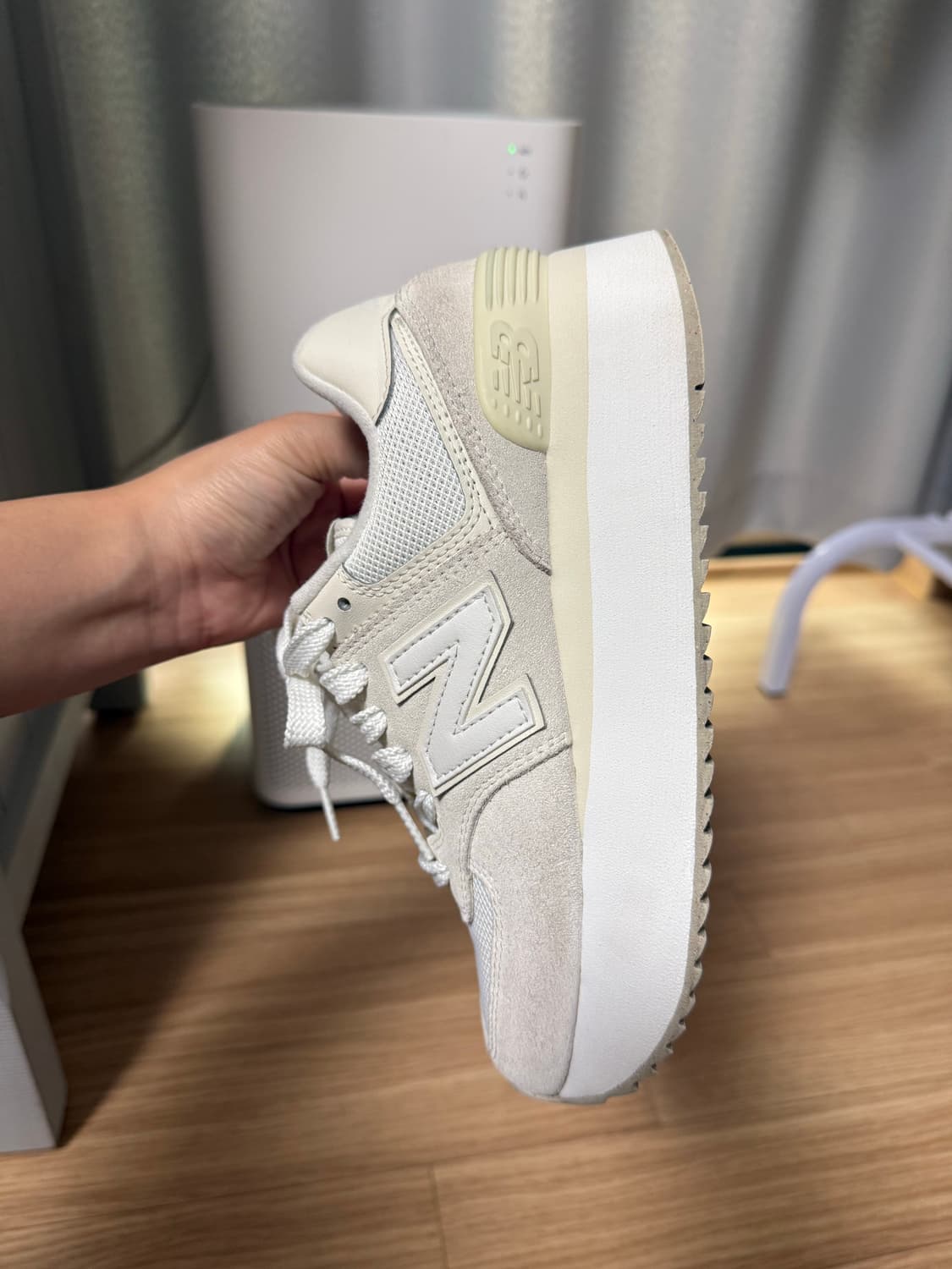 뉴발란스 574 플랫폼 240 상품이미지2