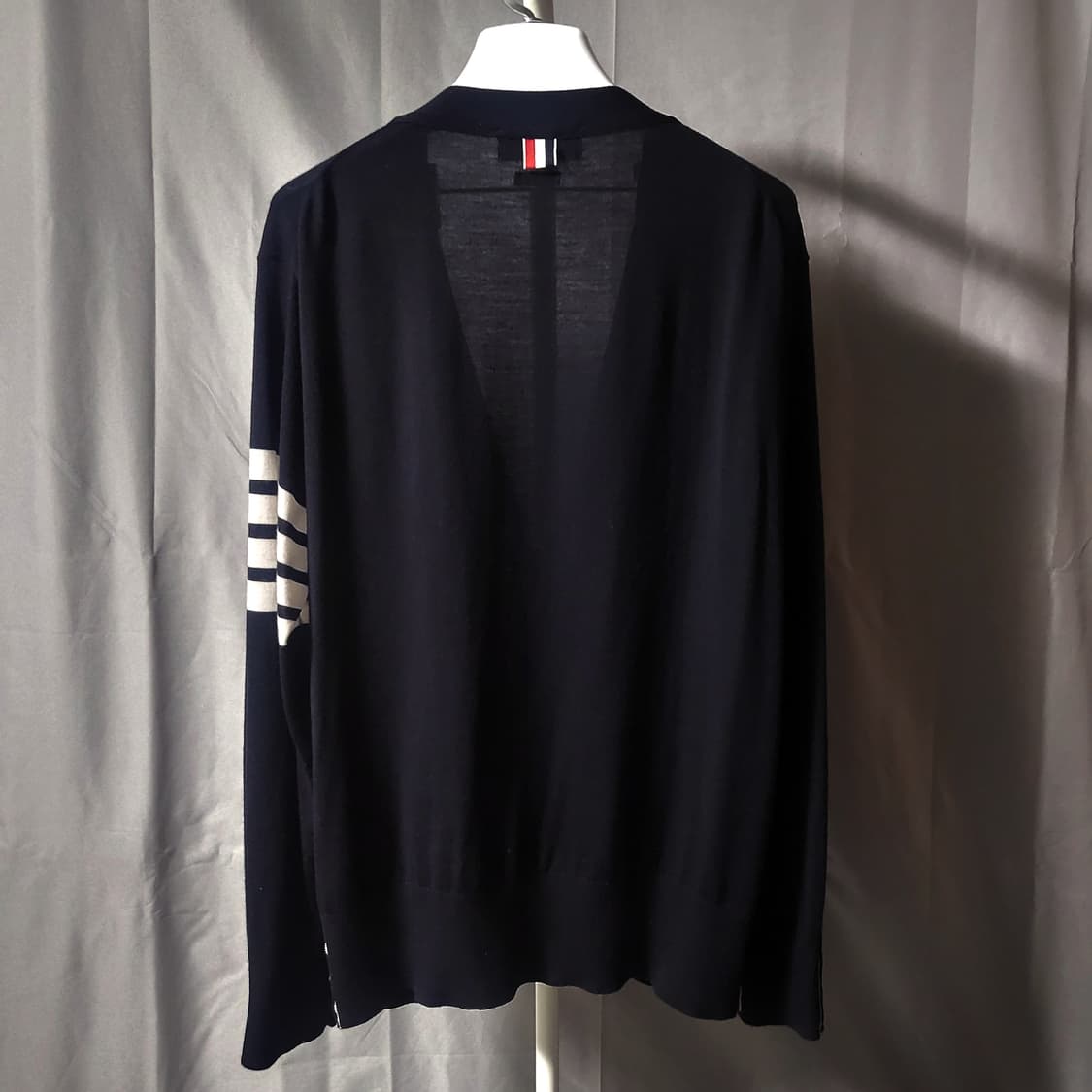 [4 size]톰브라운 사선완장 메리노 울 가디건 상품이미지2