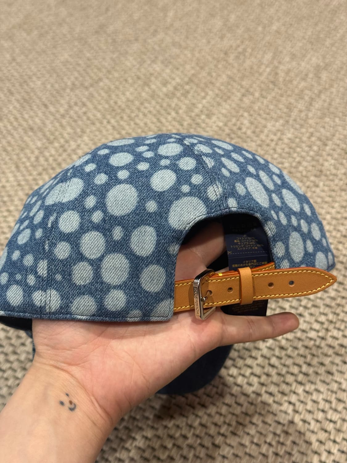 루이비통 X 야요이 쿠사마 인피니티 닷 데님 캡 L사이즈 상품이미지4